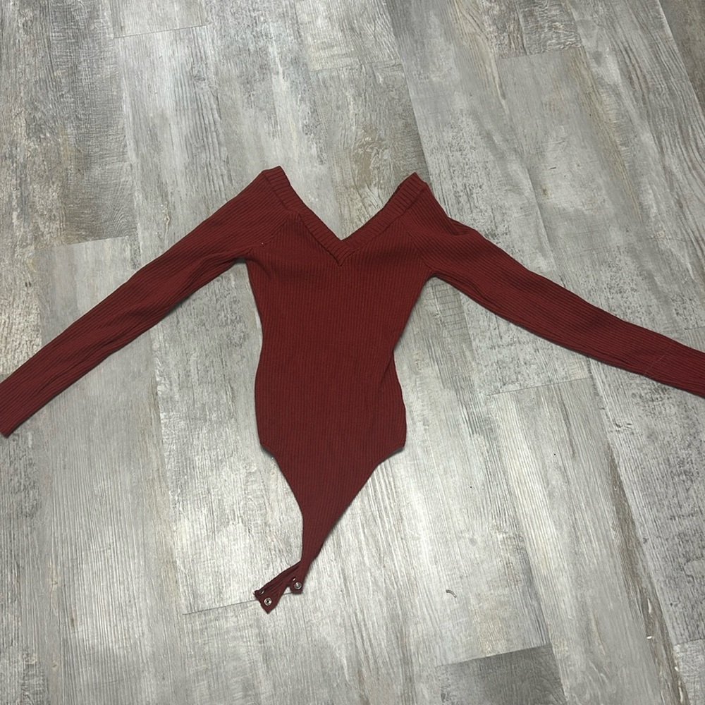 This is more of an autumn/fall dark red. It’s super pretty and comfy.